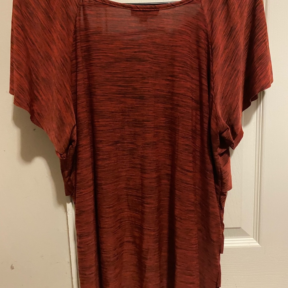 Pretty Ruffled Top - Picture 3 of 4